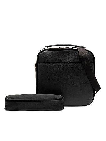 Louis Vuitton Taiga Tura (view 2)