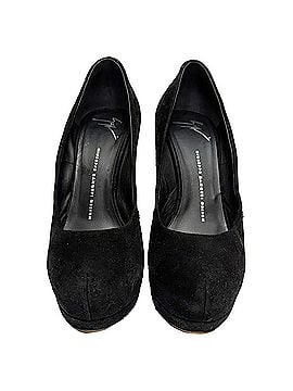Giuseppe Zanotti Giuseppe Zanotti Round-Toe Platform Pumps in Black Suede (view 2)