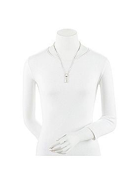 Gucci Gucci Sterling Silver Open Logo Plate Chain Link Necklace (view 2)
