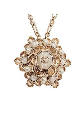 Chanel Chanel gold tone pearl Camellia necklace (view 2)