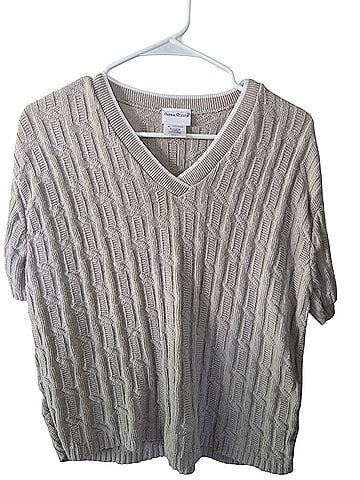 Bobbie Brooks Bobbie Brooks Short Sleeve Top (view 1)
