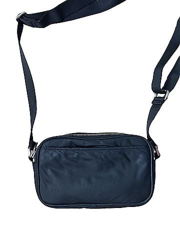 Lululemon Athletica camera bag 2L Crossbody Bag (view 2)