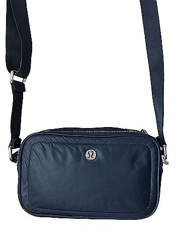 Lululemon Athletica camera bag 2L Crossbody Bag (view 1)