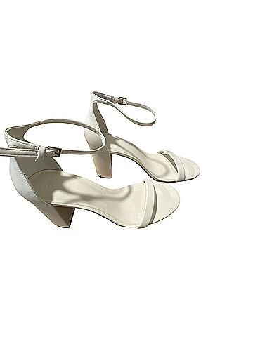 BP. Heels (view 2)