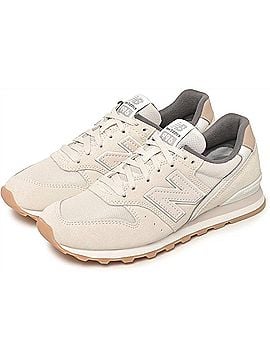 New Balance Women's 996 Shoes (view 2)