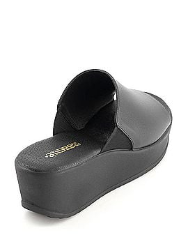 Andrea Women's Platform Heel Sandal (view 2)