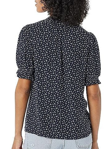 Amazon Essentials Fluid Twill Short Puff Sleeve Smock Detail Shirt Short Sleeve Blouse (view 2)