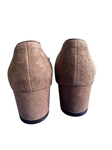 Stuart Weitzman Gabby 45 Heels (view 2)