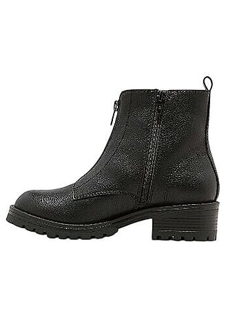 Universal Thread Boots (view 2)