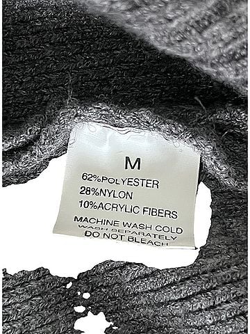 Kyut Pullover Sweater (view 2)