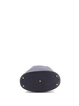Gucci Diana Bucket Bag Leather Small (view 2)