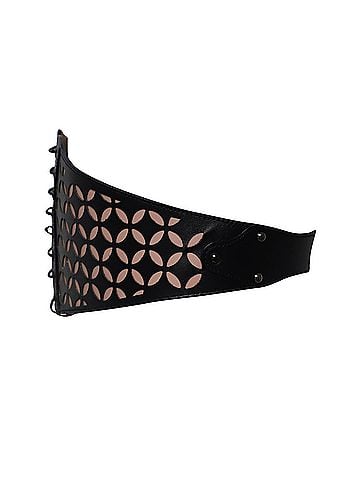 Alaïa Alaia Laser-Cut Busier Waist Belt in Black Leather (view 2)