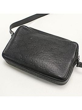 Céline CELINE (Celine) Crossbody Shoulder Bag 117003FS3.38SI Medium Messenger Embossed Triomphe Pattern Men's Black (view 2)