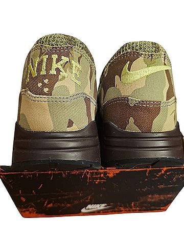 Nike Sneakers (view 2)