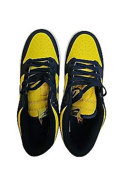 Nike Sneakers (view 2)