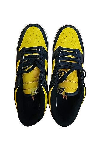 Nike Sneakers (view 2)