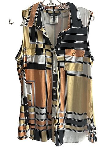 BCBGMAXAZRIA Sleeveless Button-Down Shirt (view 1)