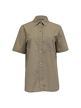 Vince. Vince Short Sleeve Poplin Button-Up Shirt in Khaki Cotton (view 1)