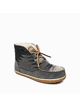 Minnetonka Women's Torrey Laceup Booties (view 2)