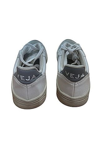 VEJA V 10 Sneakers (view 2)