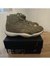 Jordan Gold Green Sneakers Size 7 1/2 - photo 5