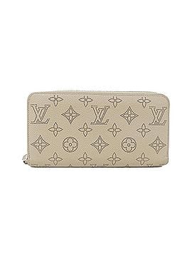 Louis Vuitton Louis Vuitton Mahina Zippy Wallet M69821 (view 1)