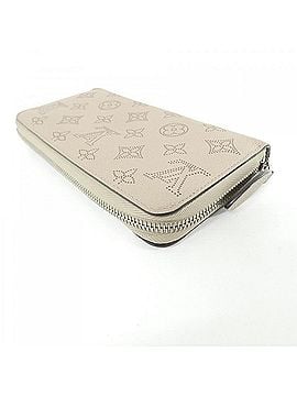 Louis Vuitton Louis Vuitton Mahina Zippy Wallet M69821 (view 2)