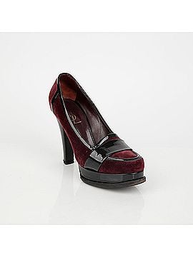 Saint Laurent Round Toe Pumps Size (view 1)