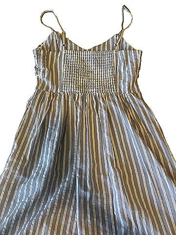 Old Navy Casual Dress (view 2)