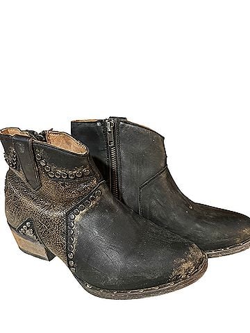 Circle G Ankle Boots (view 2)