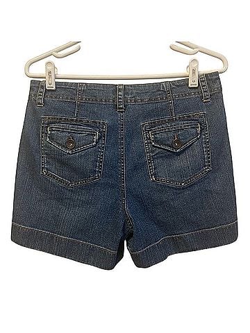 G.H. Bass & Co. Mid-Rise Blue Denim Patch Pocket Shorts Denim Shorts (view 2)