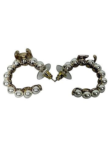 Chanel Chanel CC Pearl 5 Hoop Earrings in Gold Metal (view 2)