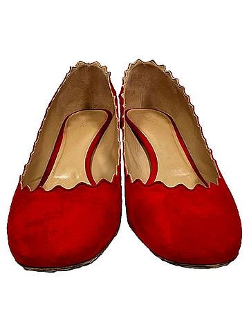 Chloé Chloé Lauren Scallop Block Heel Pumps in Red Suede (view 2)