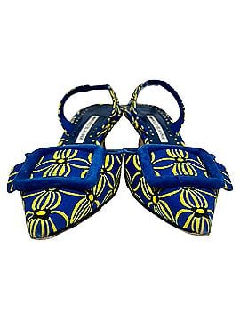 Manolo Blahnik Manolo Blahnik Mayslibi 50 Embellished Floral-Print Slingback Pumps in Multicolor Cotton (view 2)