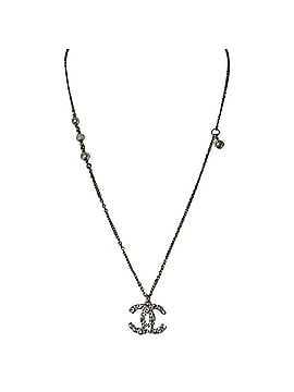 Chanel Chanel CC Pearl Crystal Embellished Necklace in Gold Metal (view 1)