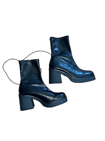 Madden Girl Ankle Boots (view 1)
