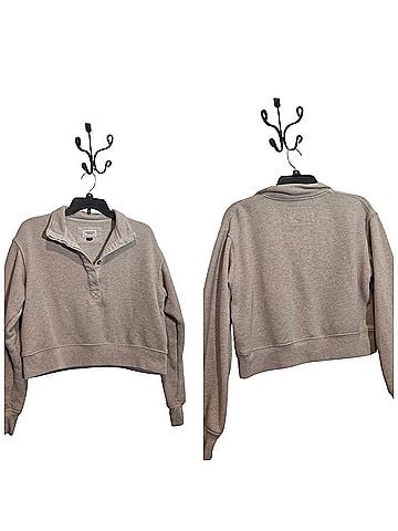 American Eagle Outfitters Pullover Sweater (view 1)