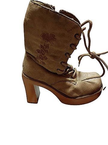 Taunt Boots (view 2)