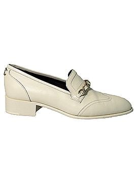 Chanel Chanel Chain Accent Wingtip Loafers in White Leather (view 1)