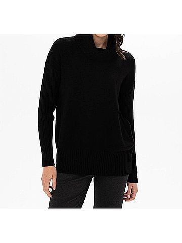 Renuar Knit Long Sleeve Sweater in Black (view 2)