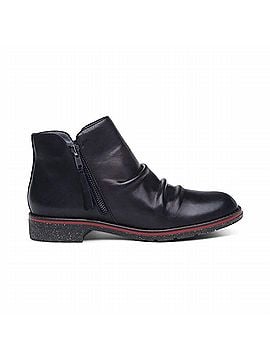 Aetrex Women's Mila Weatherproof Boots in Black (view 1)