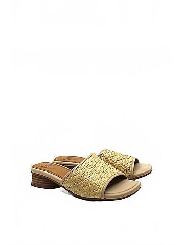 Sofft Women's Sahara Sandal in Tan (view 2)