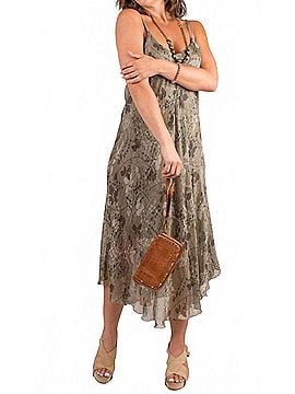 GiGi Moda Giardino Miele Midi Dress in Olive (view 2)