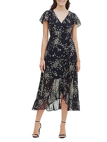 Kensie Short Sleeve Chiffon Dress in Black (view 2)