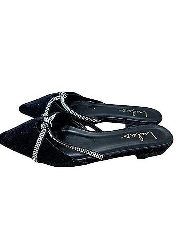 Lulus Flats (view 2)