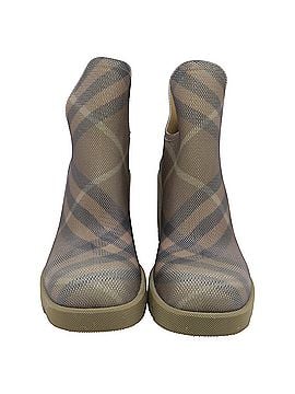 Burberry Burberry Check Marsh Heel Boots in Green Rubber (view 2)