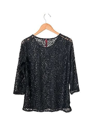 Ruby Ribbon 3/4 Sleeve Blouse (view 2)