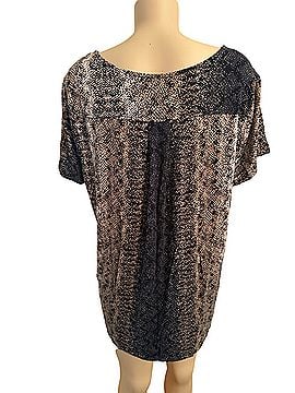 Simply Emma Short Sleeve Blouse (view 2)