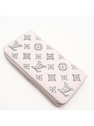 Louis Vuitton LOUIS VUITTON Mahina Zippy Wallet Misty Lilac M26105 Long Purple Calf Leather Women's (view 2)