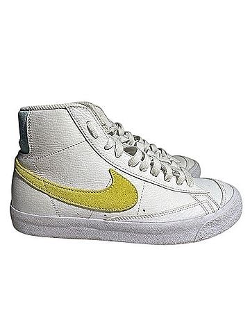 Nike Blazer Mid '77 Sneakers (view 1)